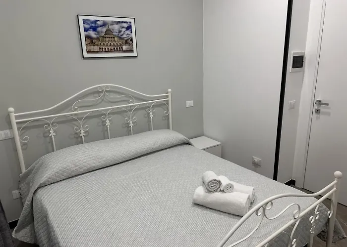 Le Di Anna E Grazia Bed & Breakfast 3*